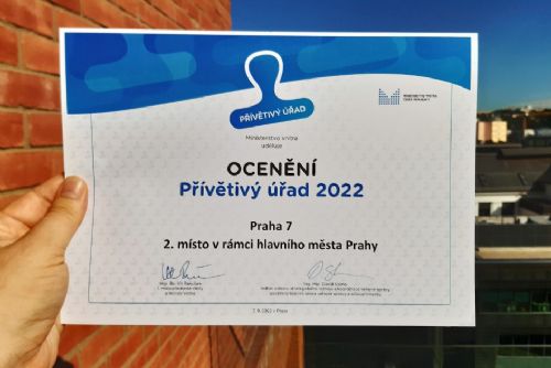 Foto: Praha 7 obsadila 2. místo v soutěži o nejpřívětivější úřad