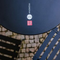 Pražské židle a stolky se loučí s IPR. Projekt bude mít na starosti Kreativní Praha