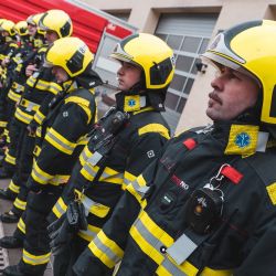 Pražští profesionální hasiči předvedli chytré zásahové obleky smartPRO od firmy GoodPRO