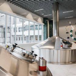 Radegast již 30 let stáčí pivo do nerezových sudů. Některé jsou pořád v oběhu