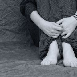 Sebevražednost v Česku setrvale klesá