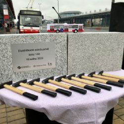 Skutečný návrat trolejbusů do Prahy: DPP včera zahájil stavbu trolejbusové tratě Palmovka – Prosek a Letňany – Čakovice