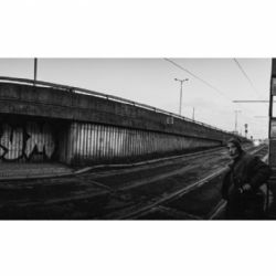 U stanice metra Vltavská vznikla nová venkovní galerie, Pražanům letos nabídne čtyři tematické výstavy