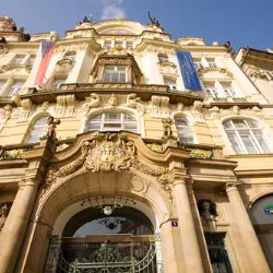 Účinná pomoc z MMR, lidé mají zálohy na účtech