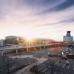 Úspornější motory, vodíkový pohon letadel. Letiště Praha kráčí k uhlíkové neutralitě