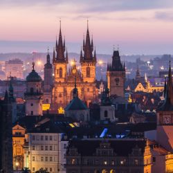 V roce 2021 Prahu navštívilo 2,4 milionů turistů. Nejvíce jich bylo z tuzemska