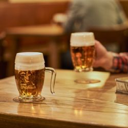 Vesnické hospody lapají po dechu