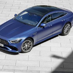 Větší jízdní komfort, širší výbava a upravená edice pro ještě větší individualitu: Mercedes-AMG GT 4Door 2021