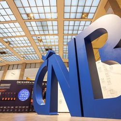 ČNB varuje přes falešnou aplikací, která vám vybílí účet