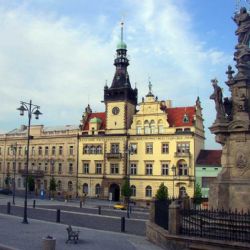 Kladno zavádí noční klid: Restaurace zavřou ve 22:00