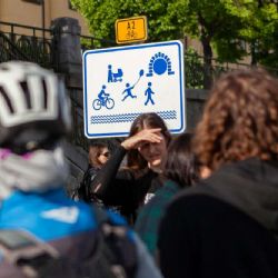 Nové cedule mírní napětí mezi chodci a cyklisty na pražských nábřežích