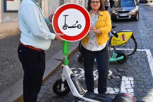 obrázek:Praha připravuje zákaz sdílených elektrokoloběžek kvůli chaosu