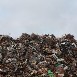 Středočeský kraj bojuje proti rozšíření skládky v Čáslavi: místní referendum na obzoru